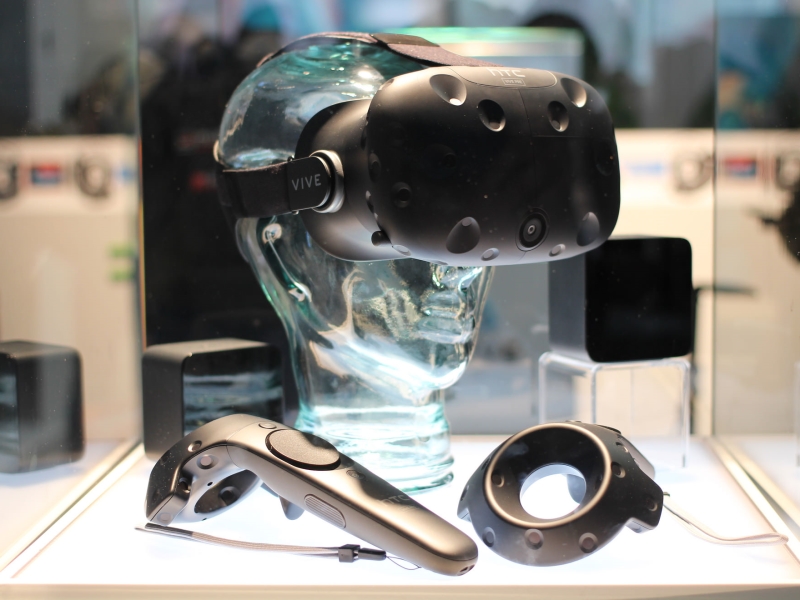 HTC-introduce-Vive-Business-Edition