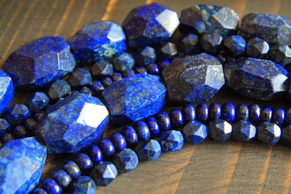 Ce este lapis lazuli?