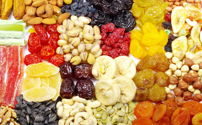 Sunt bune fructele deshidratate si confiate?