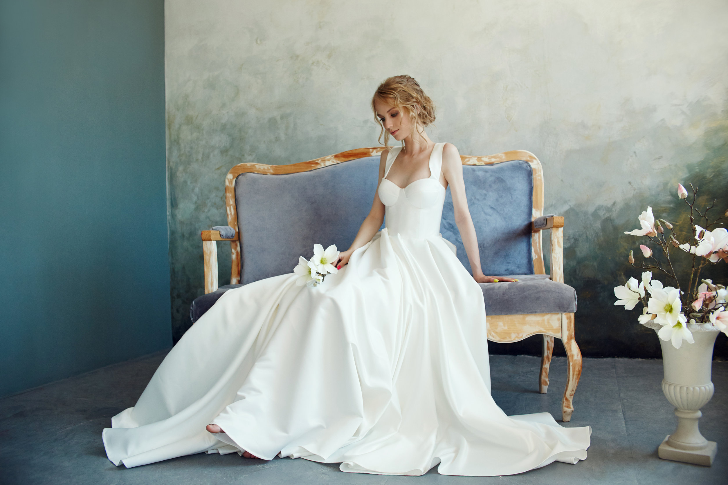 Misterele rochiei de mireasa rezolvate: De ce se imbraca mireasa in alb la nunta?